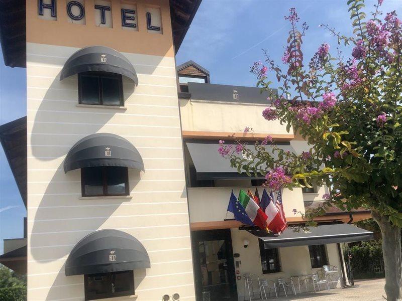 Small Hotel Royal Hotel Rc12 Padova Exterior photo