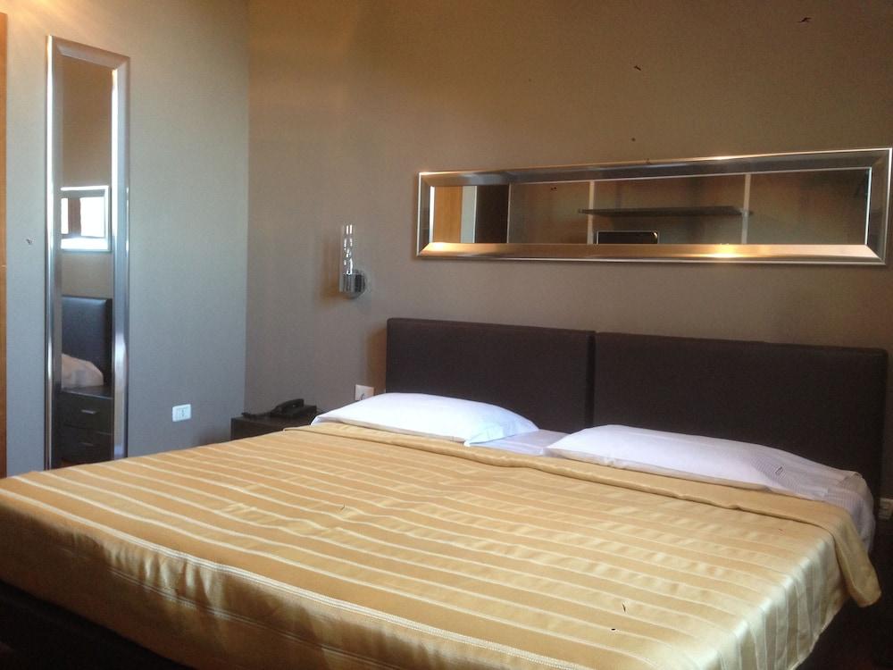 Small Hotel Royal Hotel Rc12 Padova Exterior photo