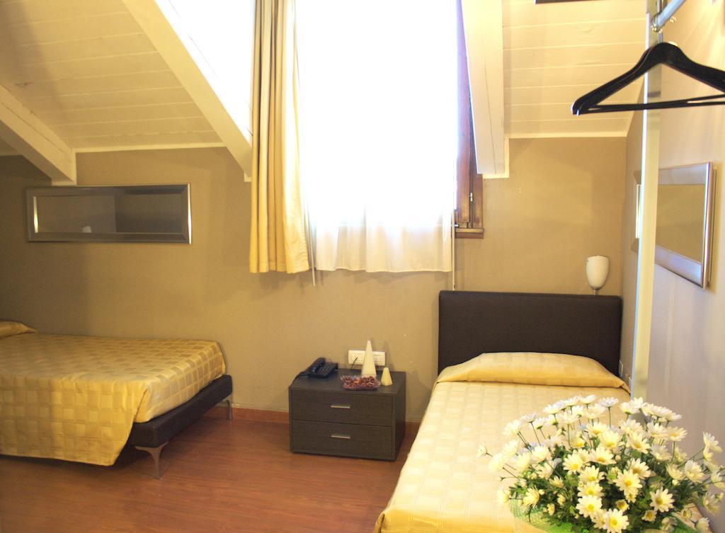 Small Hotel Royal Hotel Rc12 Padova Exterior photo