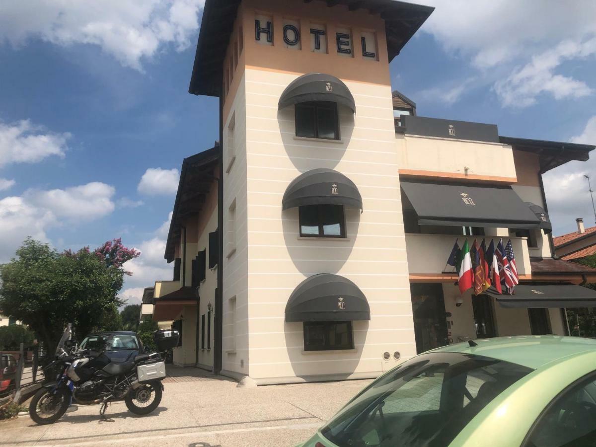 Small Hotel Royal Hotel Rc12 Padova Exterior photo