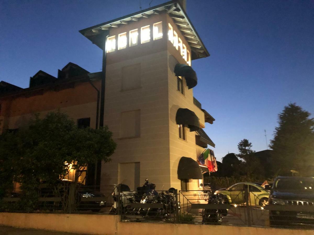 Small Hotel Royal Hotel Rc12 Padova Exterior photo